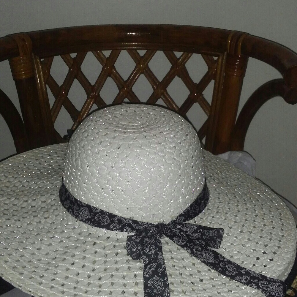 The lot Women hats